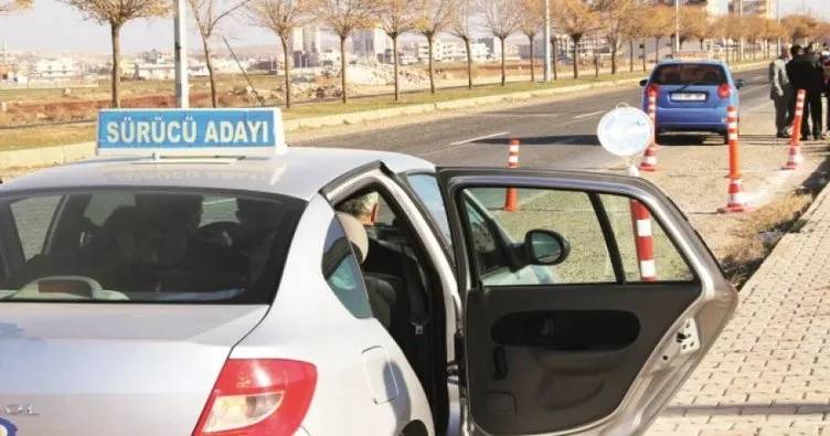 Ehliyet alacaklar dikkat! Yönetmelik değişiyor 16